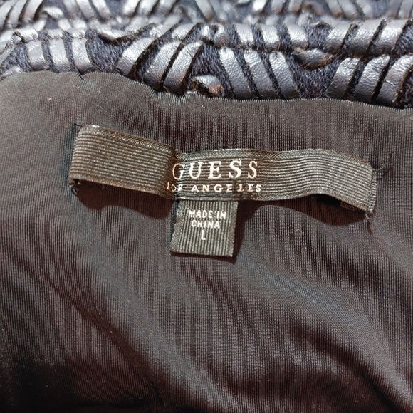GUESS LADIES BASKETWEAVE FAUX LEATHER MINI SKIRT- L - Picture 5 of 5